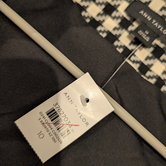 Ann Taylor Black and White Houndstooth Blazer - Picture 3 of 4